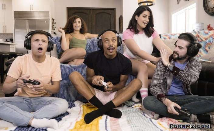 HotGirlsGame – Willow Ryder Sarah Arabic Fucking With The Gamers