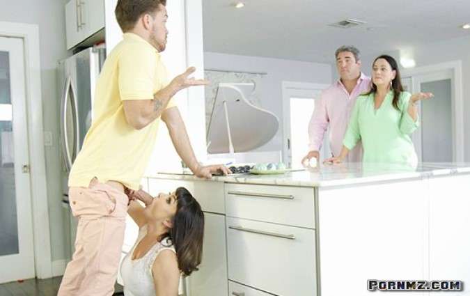 FamilyStrokes – Nova Cane Family Easter