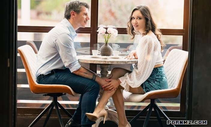 [MomXXX] Kristina Grace – An irresistible connection