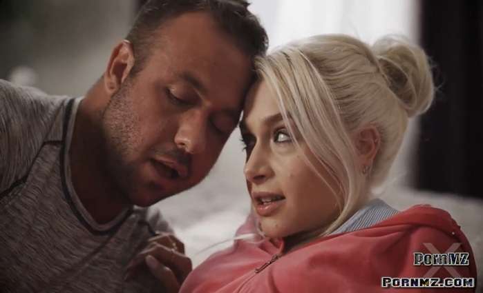 (MissaX) My Daddy My Home – Scarlett Hampton