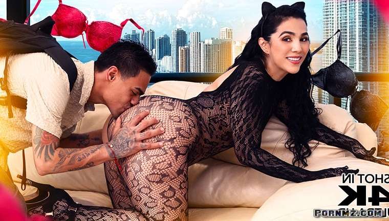 [SexMex] Sara Black – Lingerie Clad Stepmom